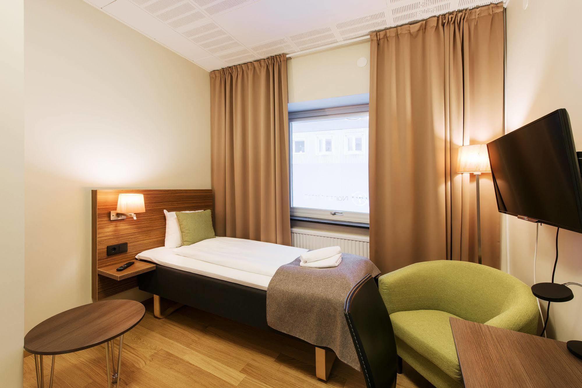 Spis Hotell Naran Luleå Exterior foto